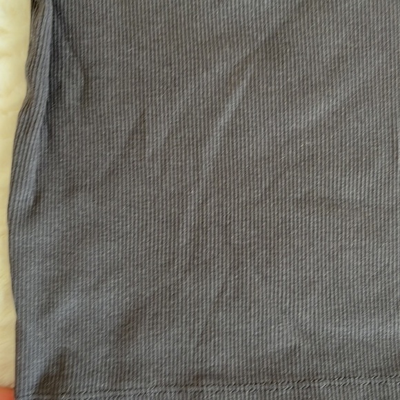 Divided H&M Dark Grey Cropped Top! Womens Size : M - Picture 3 of 5